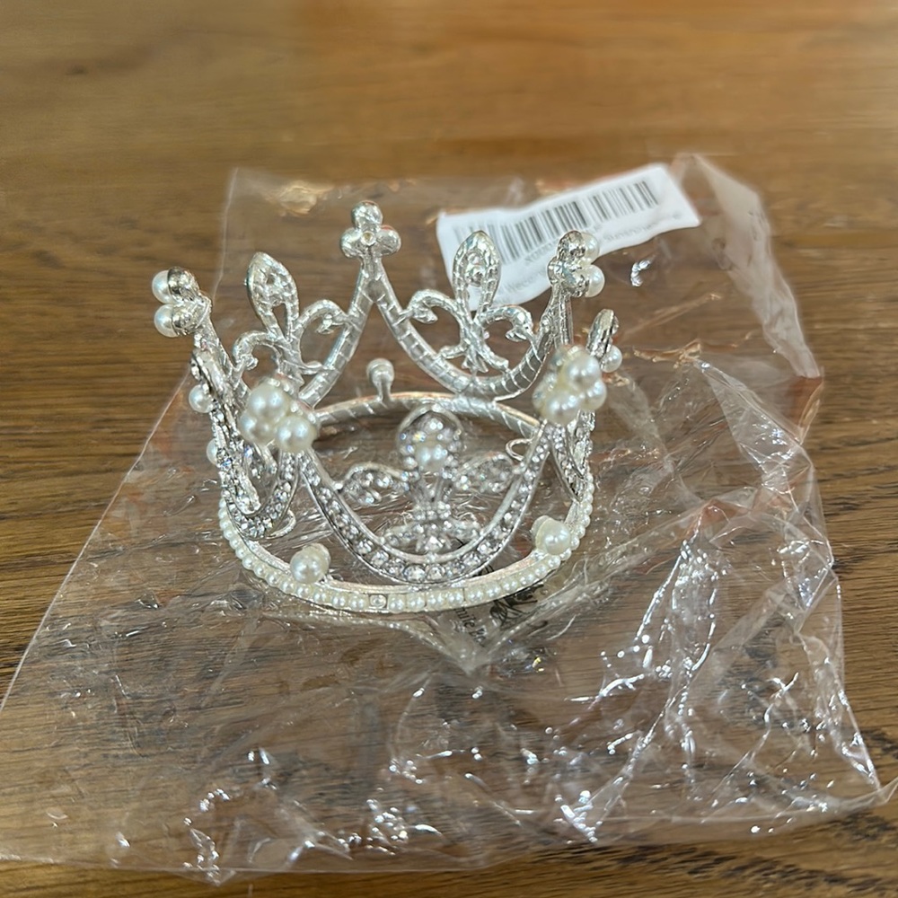 Mini crown for newborn pictures